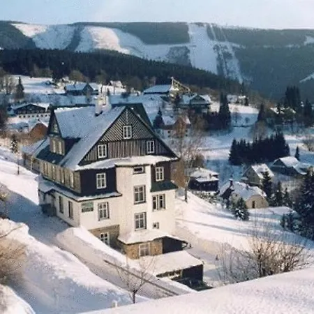 Πανσιόν Astoria Špindlerŭv Mlýn